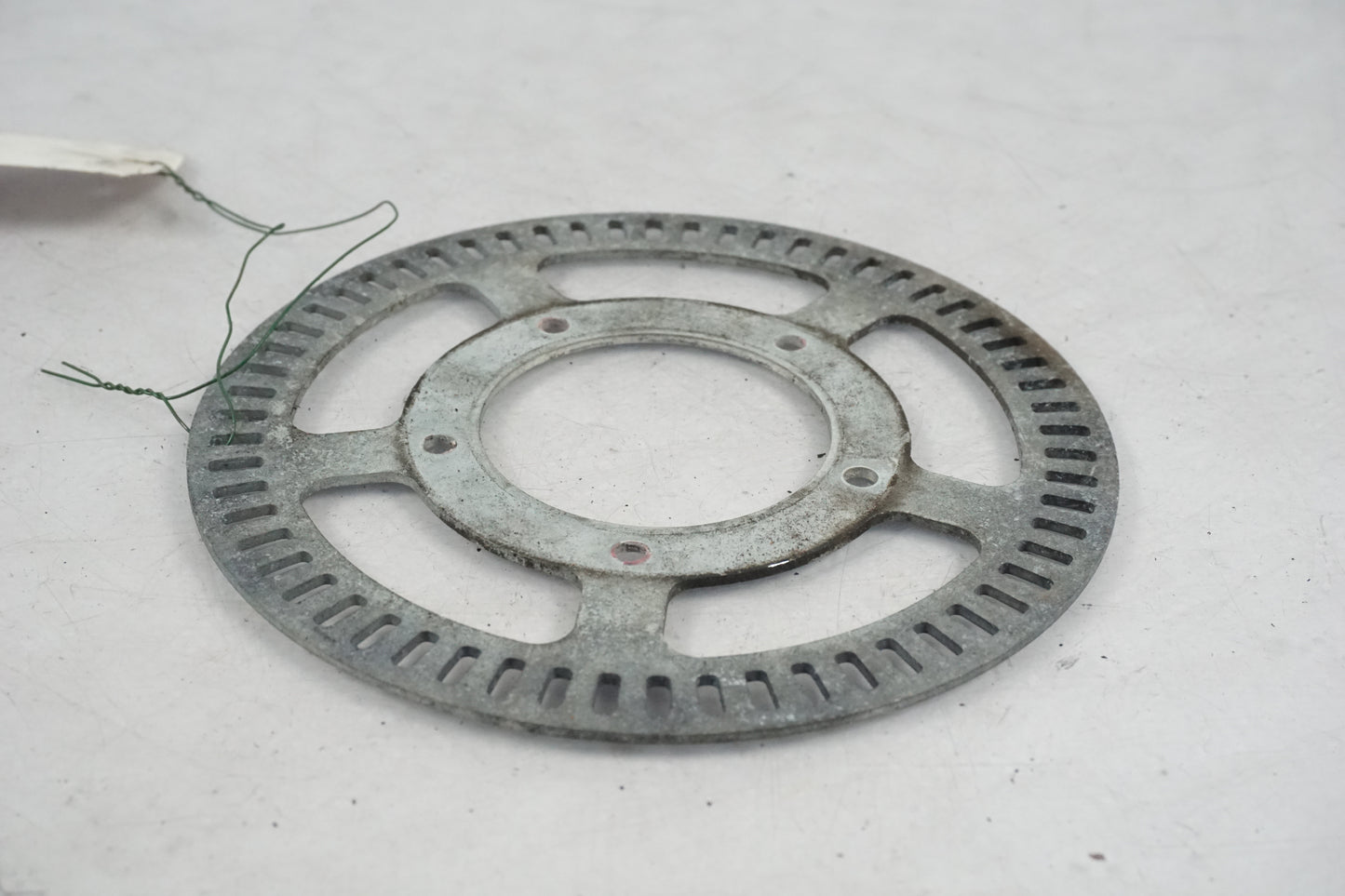 Höger sida på ABS krans från en Triumph Sprint ST -2007 motorcykel.