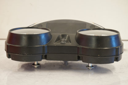 Baksidan på Instrumentpanel från en Kawasaki ZZ-R 1400 -2010 motorcykel.