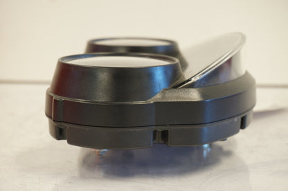 Höger sida på Instrumentpanel från en Kawasaki ZZ-R 1400 -2010 motorcykel.