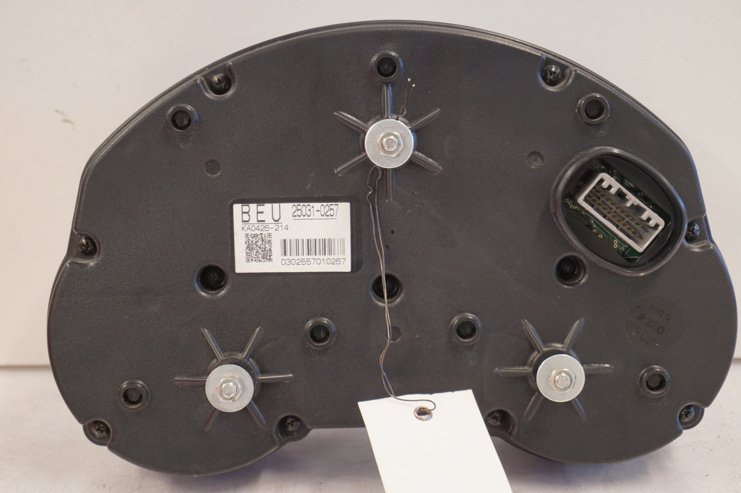 Snett nerifrån på Instrumentpanel från en Kawasaki ZZ-R 1400 -2010 motorcykel.