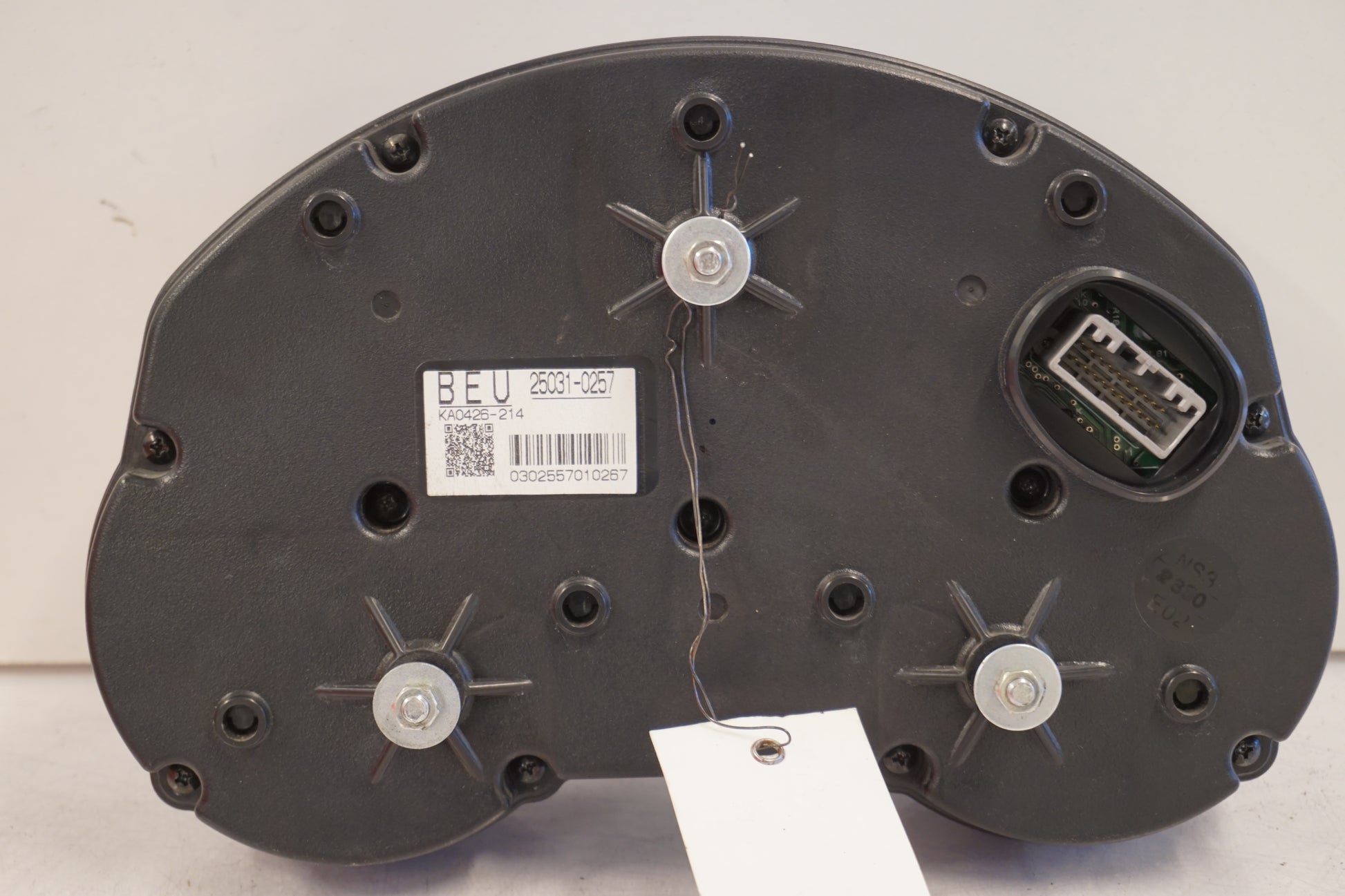 Snett nerifrån på Instrumentpanel från en Kawasaki ZZ-R 1400 -2010 motorcykel.