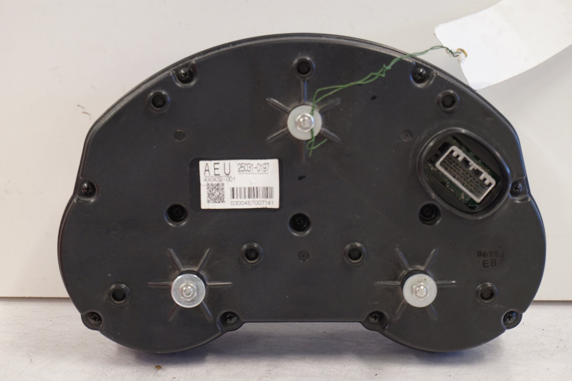 Snett nerifrån på Instrumentpanel från en Kawasaki GTR 1400 -2008 motorcykel.