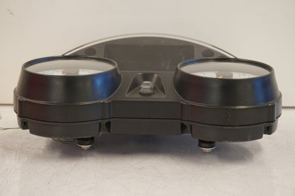 Baksidan på Instrumentpanel från en Kawasaki ZZ-R 1400 -2010 motorcykel.