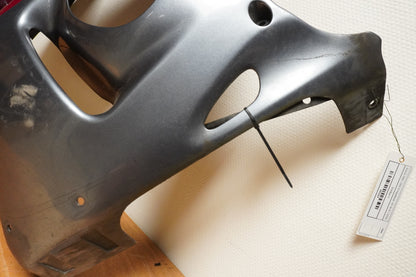 Snett uppifrån på Sidkåpa från en Suzuki GSX 1300 R -2000 motorcykel.