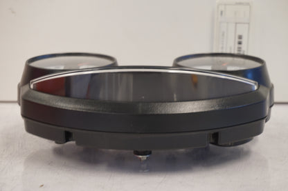 Vänster sida på Instrumentpanel från en Kawasaki ZZ-R 1400 -2010 motorcykel.