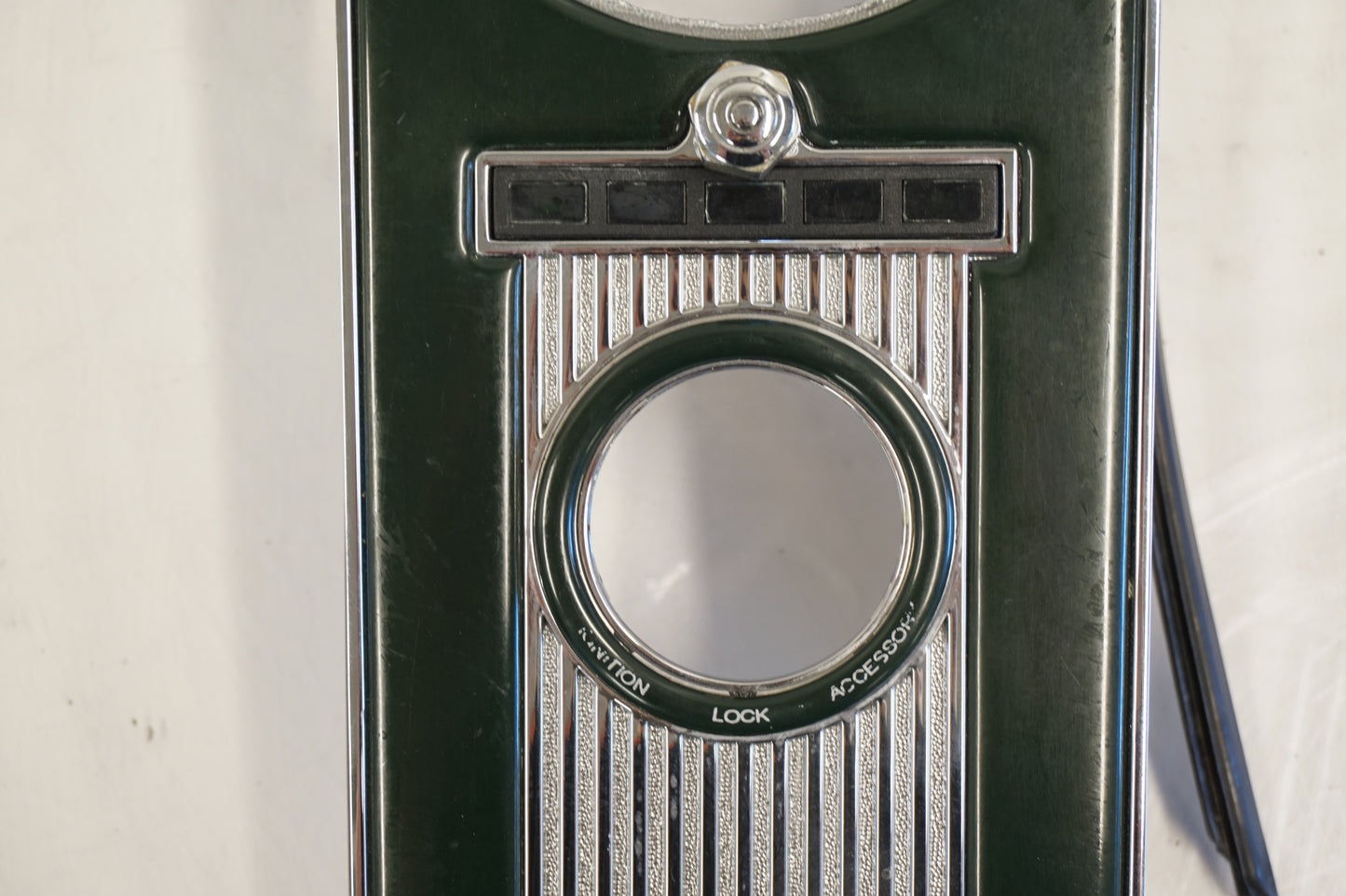 Snett nerifrån på Instrumentkonsoll från en H-D Touring Road King FLHR/I -1997 motorcykel.