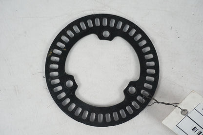 Framsidan på ABS krans från en Yamaha MT-07 Tracer -2016 motorcykel.