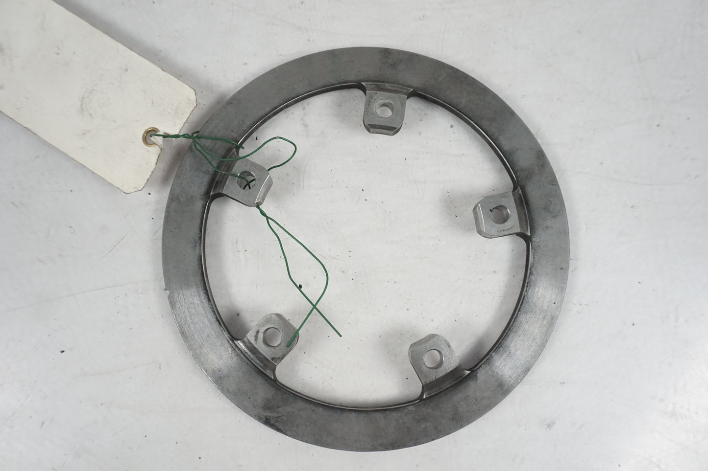 Höger sida på ABS krans från en Yamaha FZ-6 -2008 motorcykel.