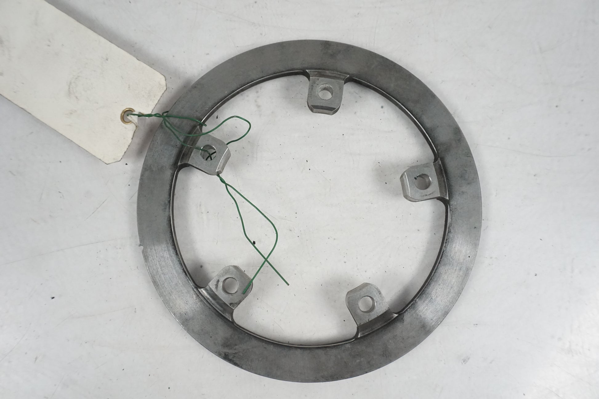 Höger sida på ABS krans från en Yamaha FZ-6 -2008 motorcykel.