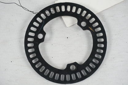 Baksidan på ABS krans från en Yamaha MT-07 Tracer -2016 motorcykel.