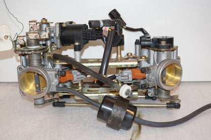 Framsidan på Spjällhus från en Suzuki SV 650 -2006 motorcykel.