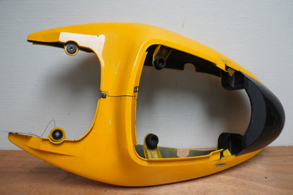 Framsidan på Bakvinge från en Suzuki SV 650 -1999 motorcykel.