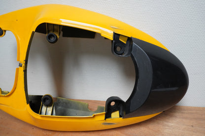 Baksidan på Bakvinge från en Suzuki SV 650 -1999 motorcykel.