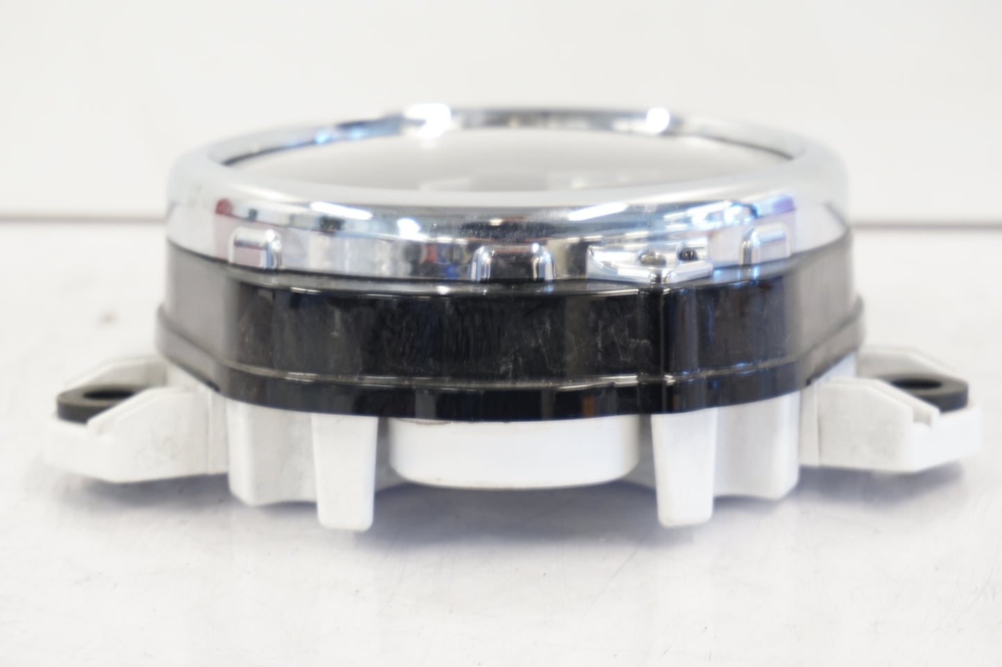 Vänster sida på Instrumentpanel från en Kawasaki VN 1700 Classic Tourer -2009 motorcykel.