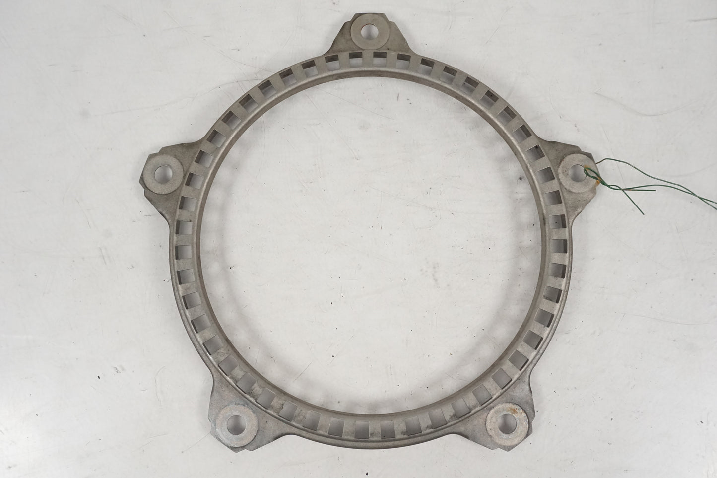 Framsidan på ABS krans från en BMW F 800 ST -2010 motorcykel.