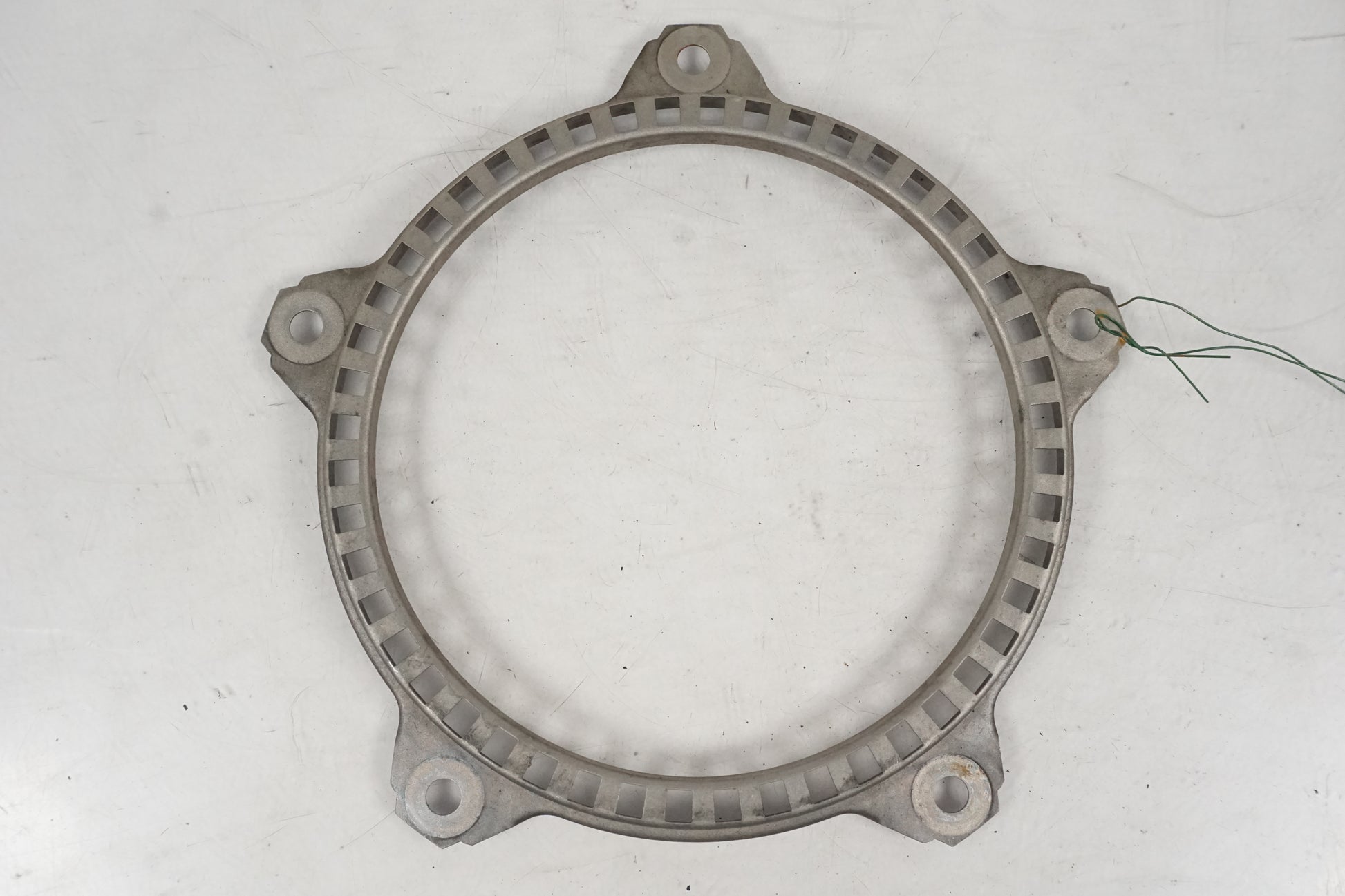 Framsidan på ABS krans från en BMW F 800 ST -2010 motorcykel.