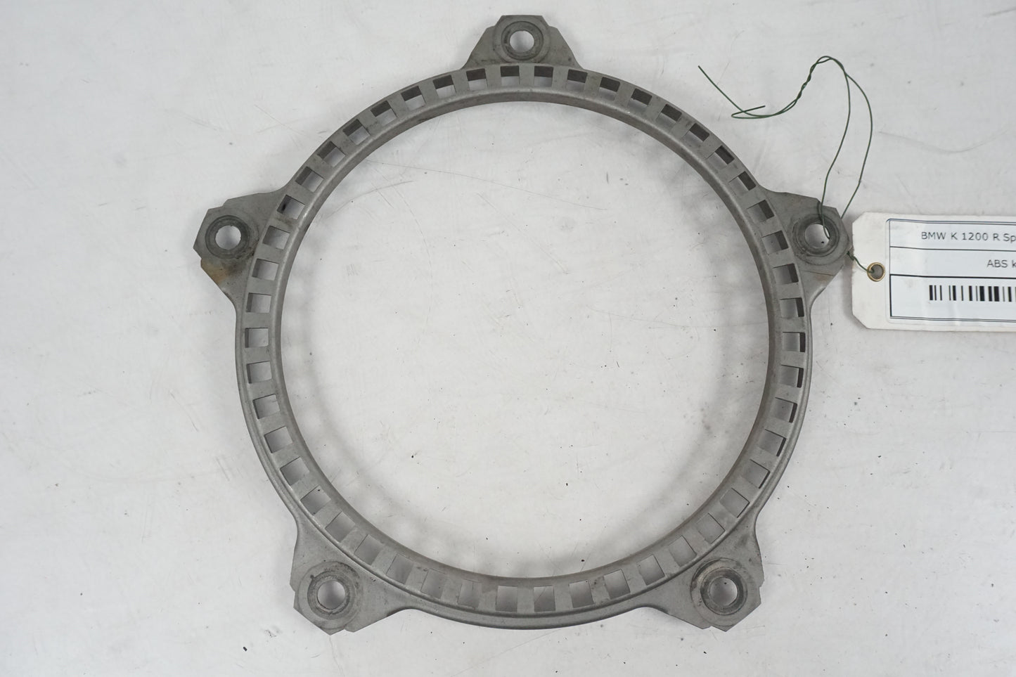 Framsidan på ABS krans från en BMW K 1200 R Sport -2007 motorcykel.
