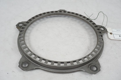 Baksidan på ABS krans från en BMW K 1200 R Sport -2007 motorcykel.