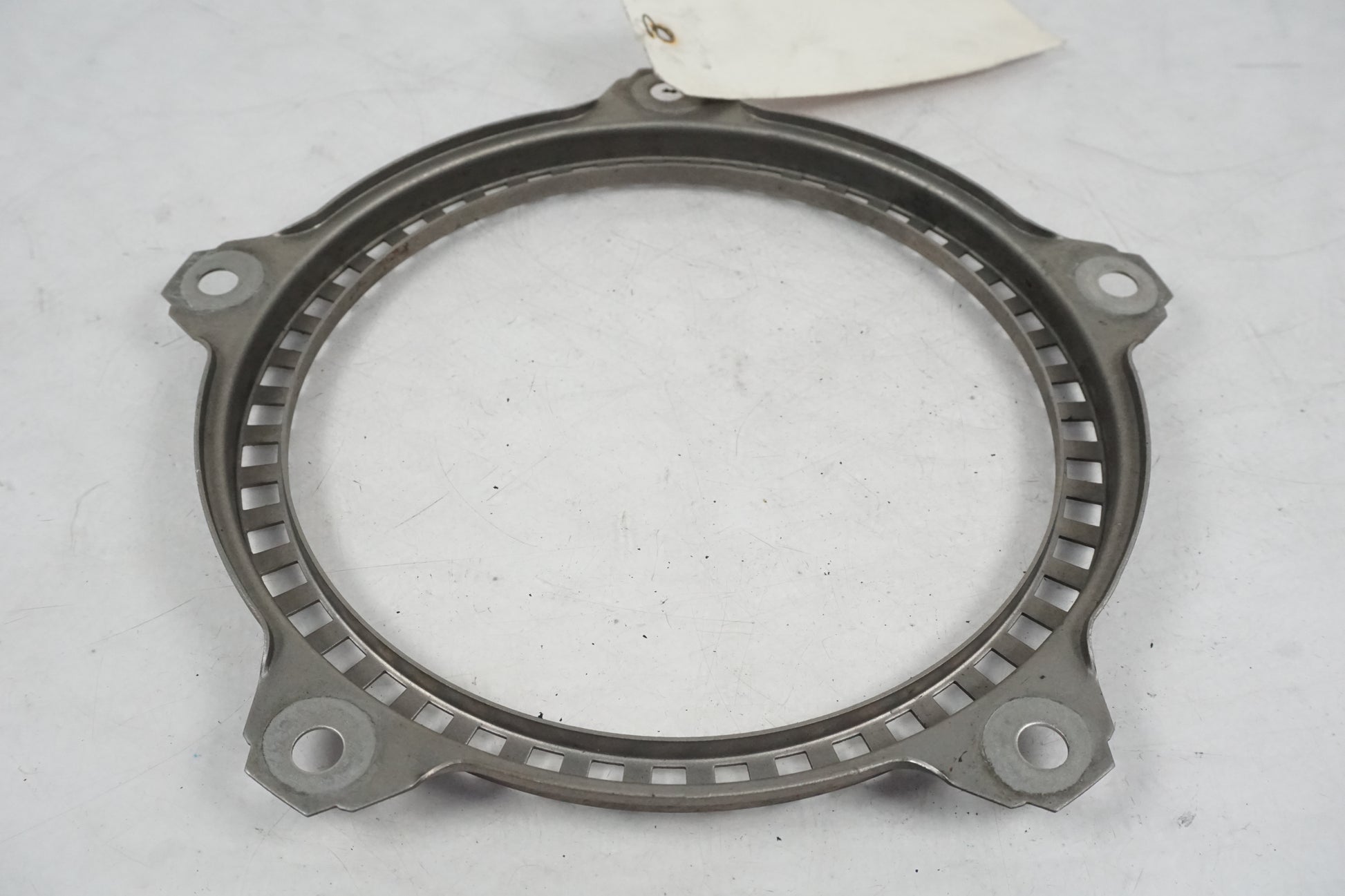 Höger sida på ABS krans från en BMW K 1300 GT -2009 motorcykel.