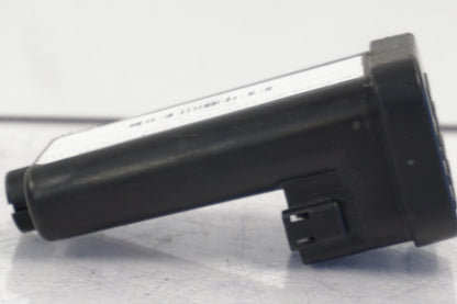 Snett uppifrån på Larm från en H-D Dyna Street Bob FXDB/I -2007 motorcykel.