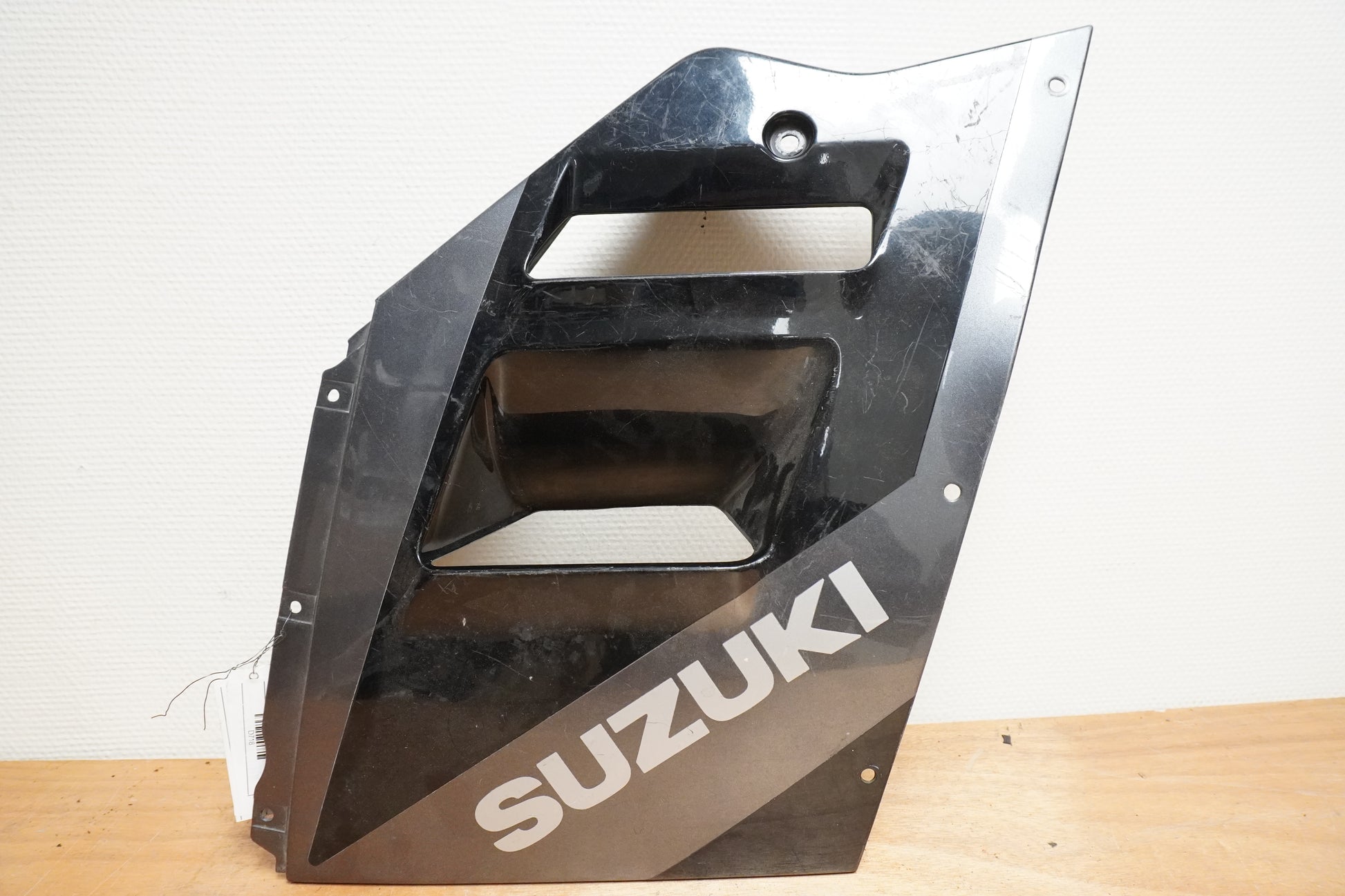 Framsidan på Sidkåpa från en Suzuki GSX-R 1100 -1989 motorcykel.