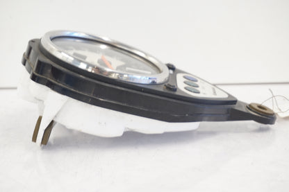 Vänster sida på Instrumentpanel från en Kawasaki VN 900 -2007 motorcykel.