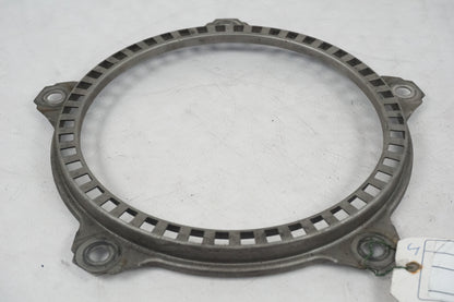 Baksidan på ABS krans från en BMW F 800 S -2009 motorcykel.