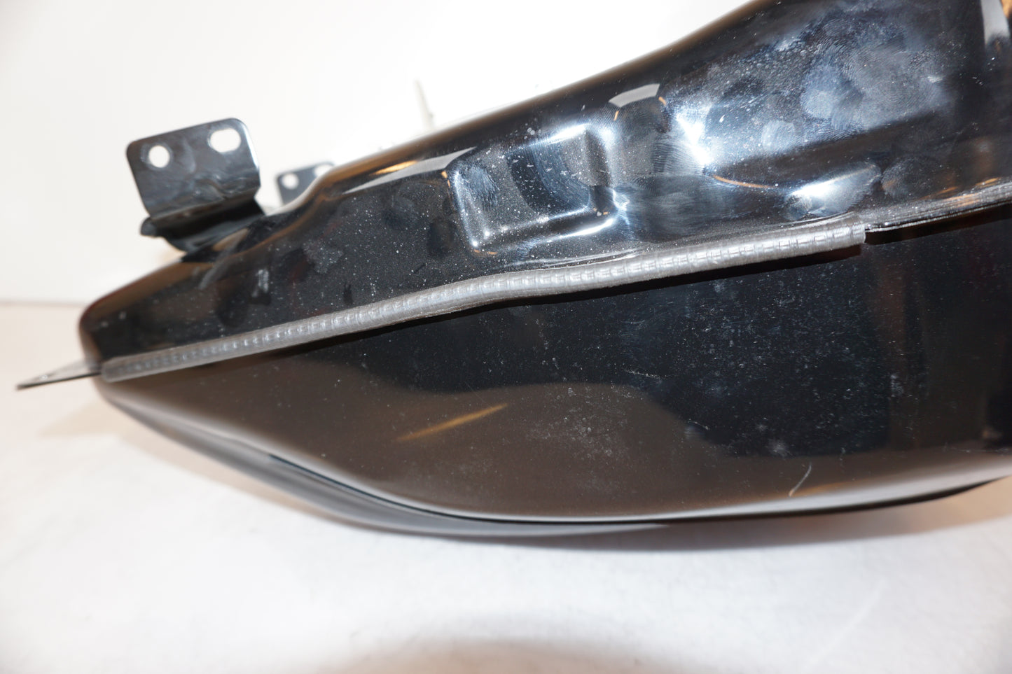 Extrabild5 på Bensintank från en Yamaha MT-07 Tracer -2016 motorcykel.