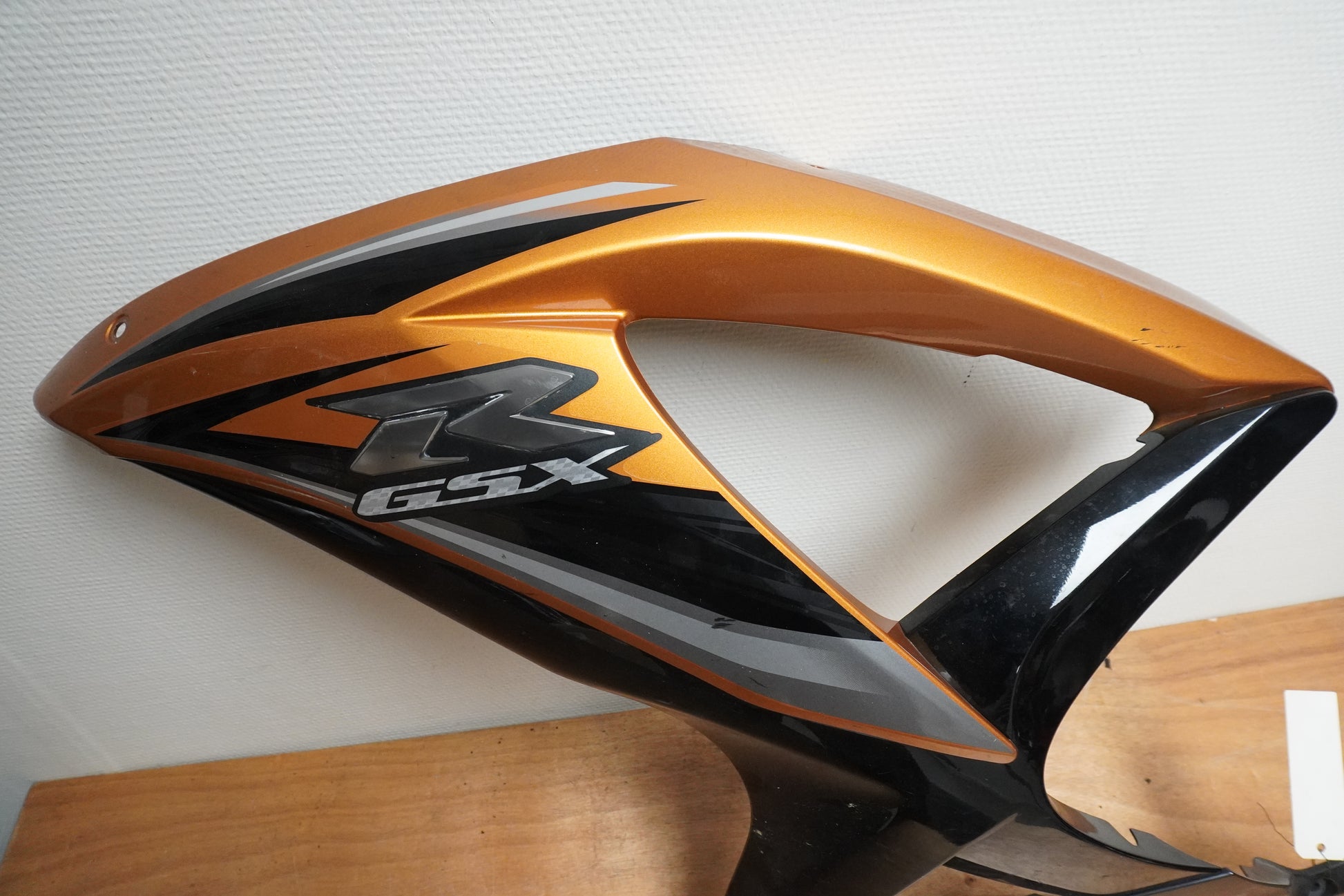 Baksidan på Sidkåpa från en Suzuki GSX-R 750 -2009 motorcykel.