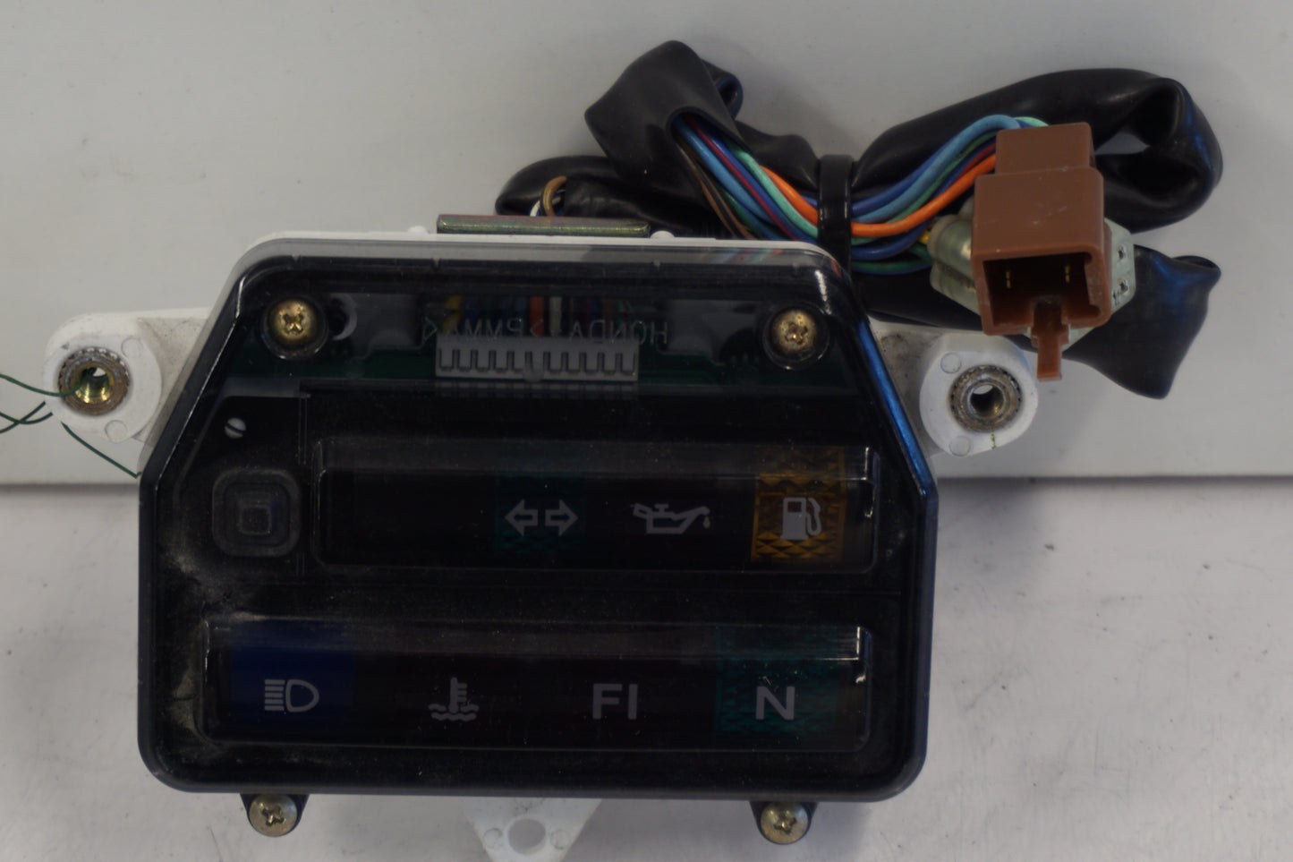 Framsidan på Instrumentpanel från en Honda VTX 1800 -2002 motorcykel.