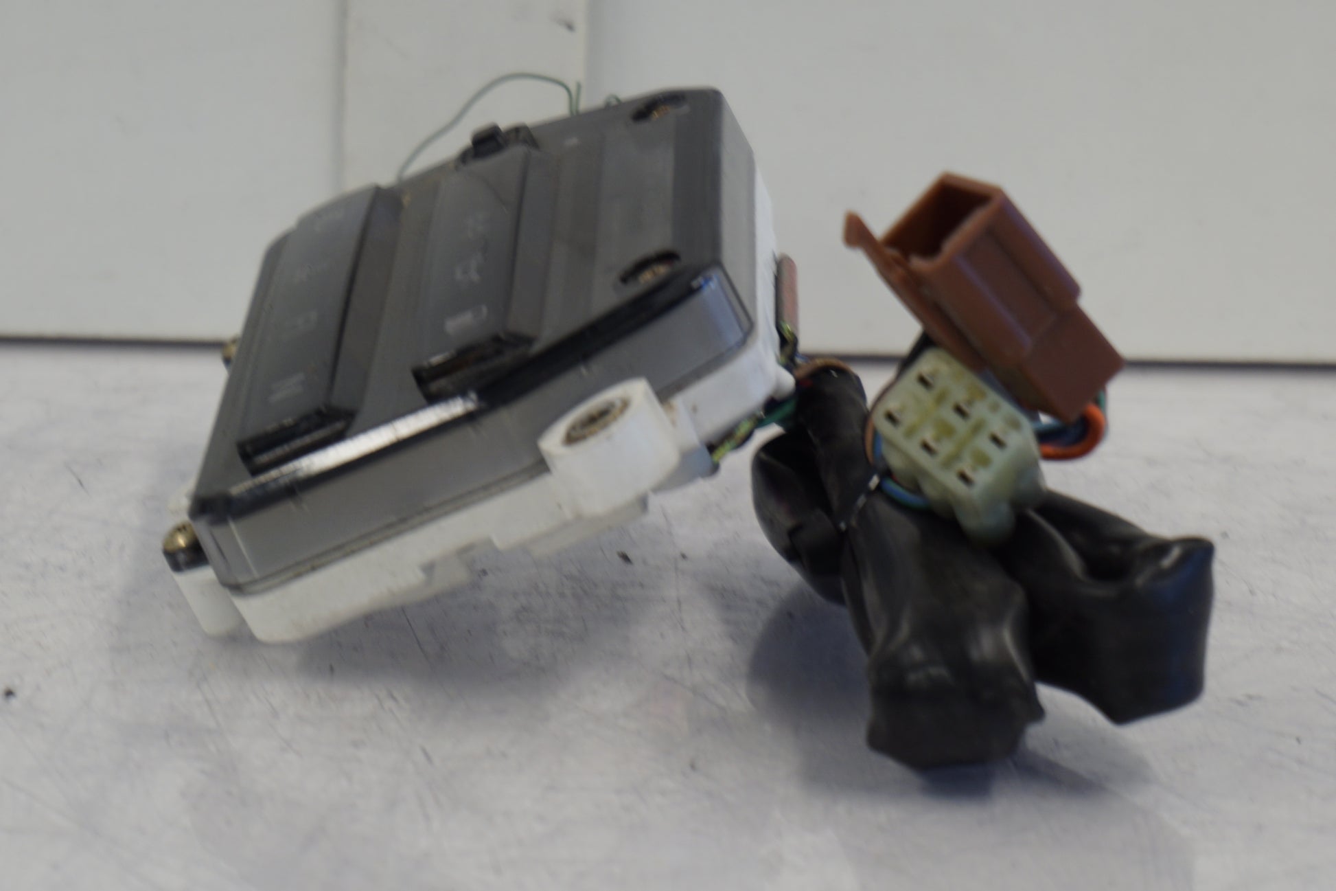 Höger sida på Instrumentpanel från en Honda VTX 1800 -2002 motorcykel.