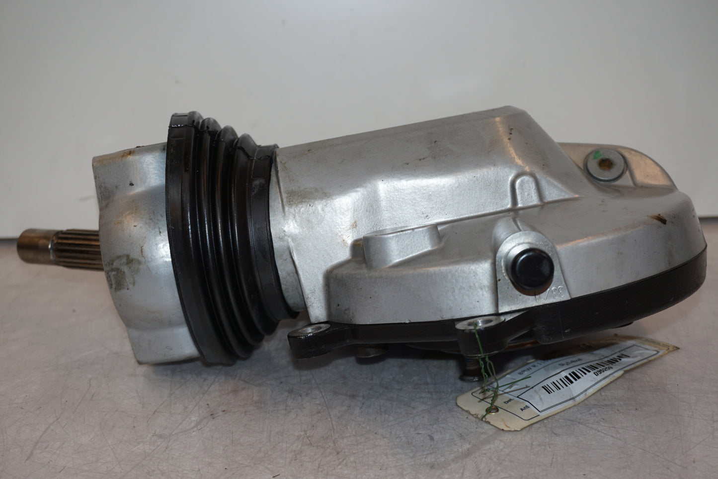 Snett nerifrån på Slutväxel från en BMW R 1100 R -1995 motorcykel.