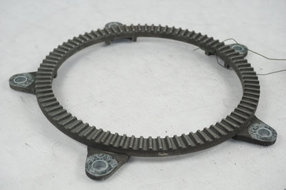 Baksidan på ABS krans från en BMW R 1100 S -1999 motorcykel.