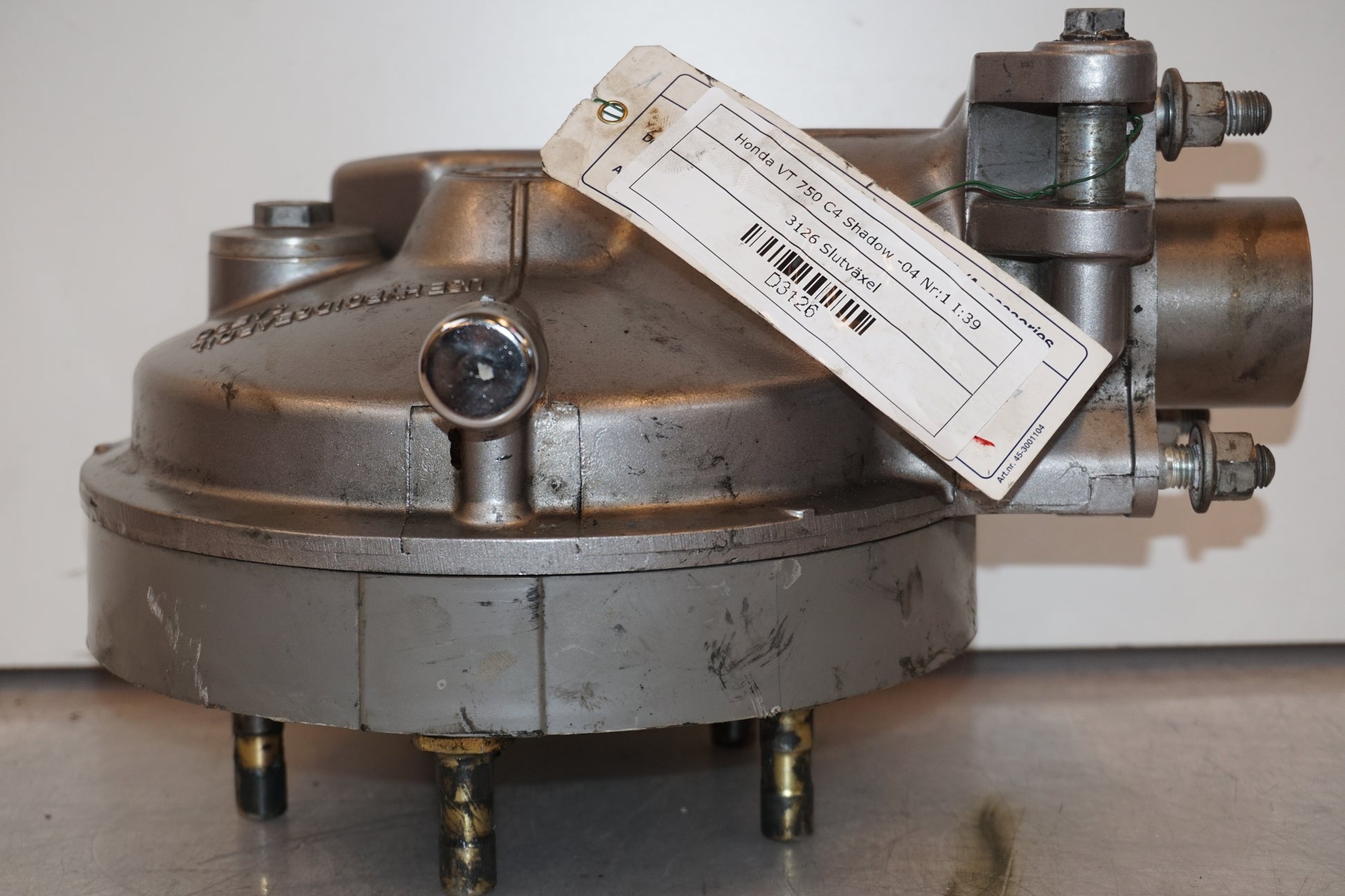 Framsidan på Slutväxel från en Honda VT 750 -2004 motorcykel.