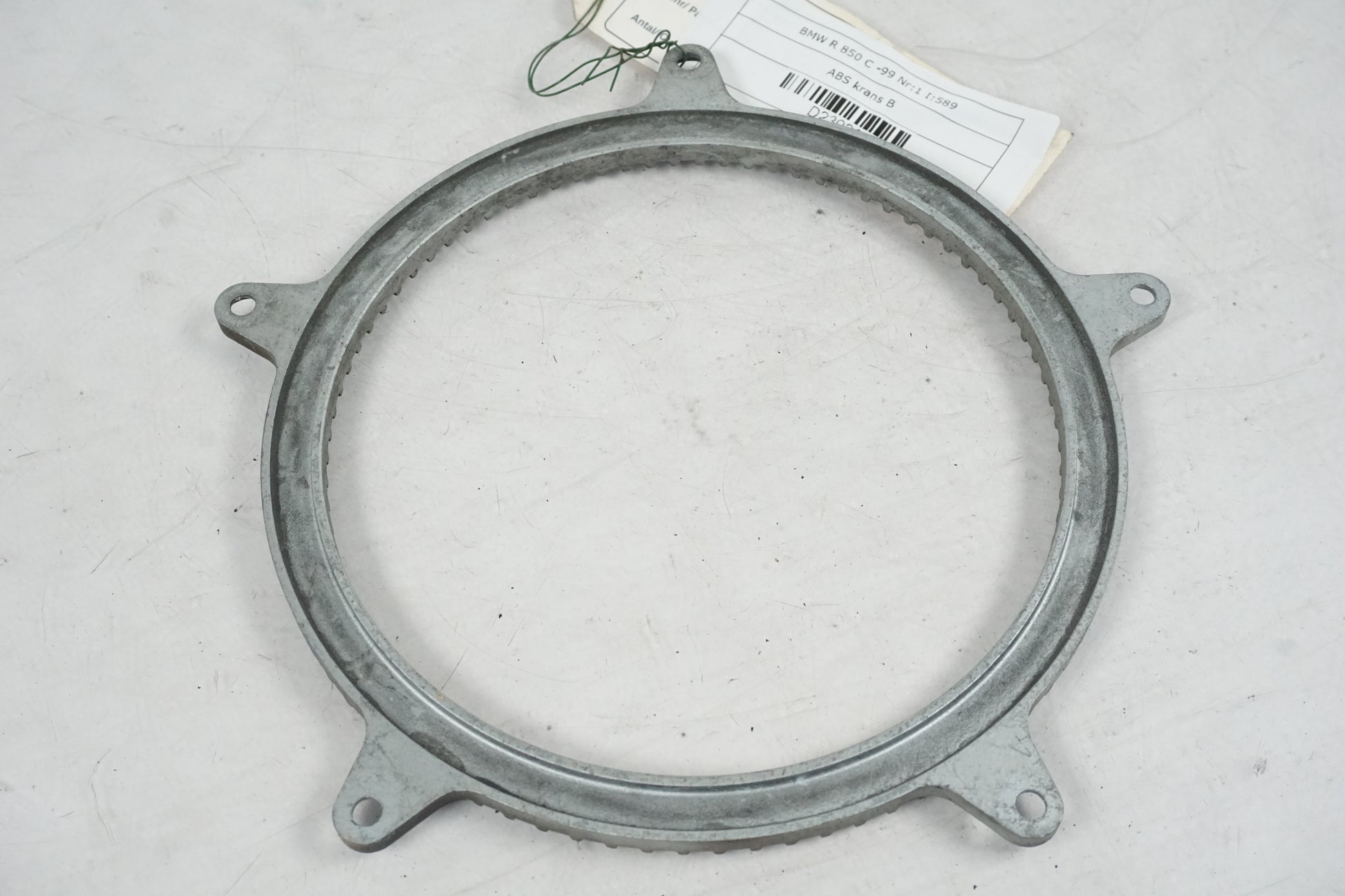 Höger sida på ABS krans från en BMW R 850 C -1999 motorcykel.