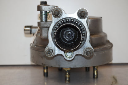 Baksidan på Slutväxel från en Honda VT 750 -2004 motorcykel.