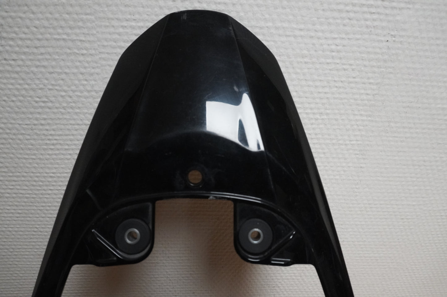 Höger sida på Bakvinge från en Suzuki GSX-R 1000 -2007 motorcykel.