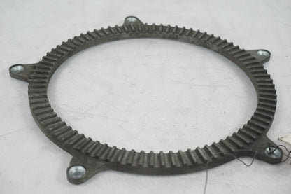 Baksidan på ABS krans från en BMW R 1100 RT -2000 motorcykel.