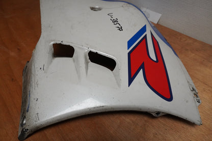 Snett uppifrån på Magkåpa från en Suzuki GSX-R 750 -1988 motorcykel.