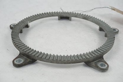 Baksidan på ABS krans från en BMW R 1100 S -1999 motorcykel.