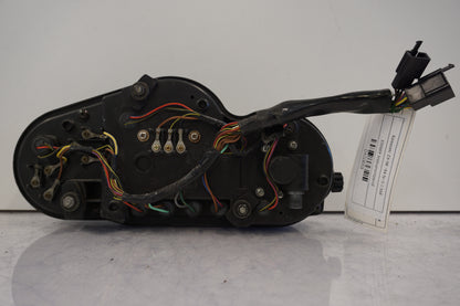 Snett nerifrån på Instrumentpanel från en Kawasaki ZX-9R -1994 motorcykel.