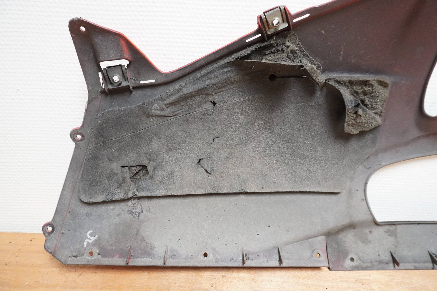 Extrabild1 på Magkåpa från en Aprilia RSV 1000 -2002 motorcykel.