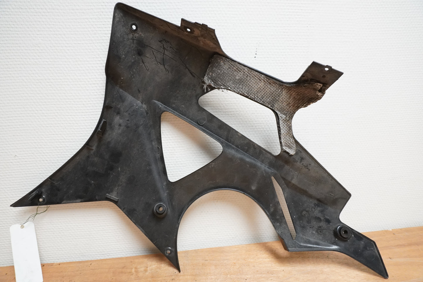 Snett uppifrån på Magkåpa från en BMW S 1000 RR -2010 motorcykel.