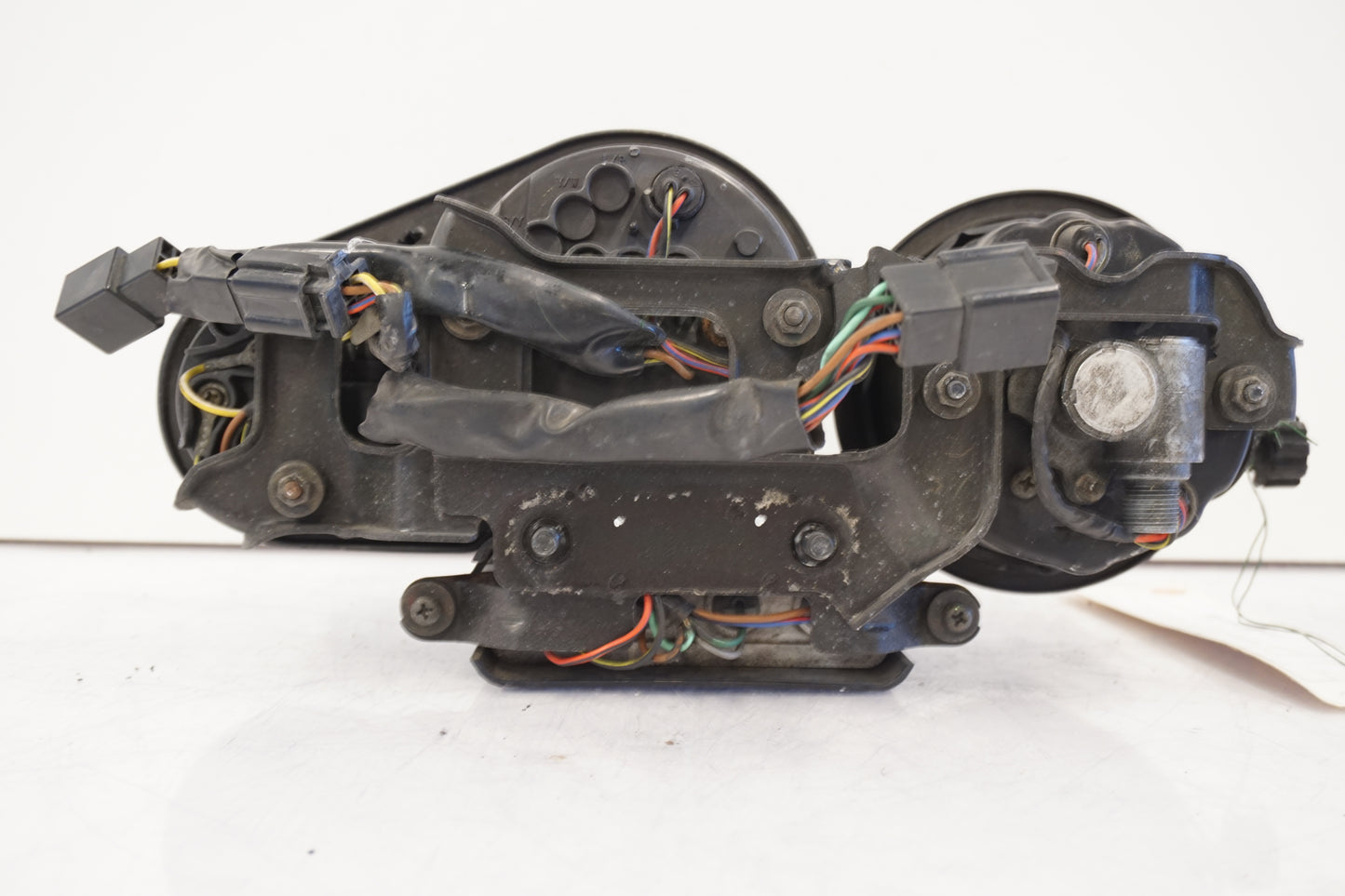 Snett nerifrån på Instrumentpanel från en Kawasaki ZXR 750 -1993 motorcykel.