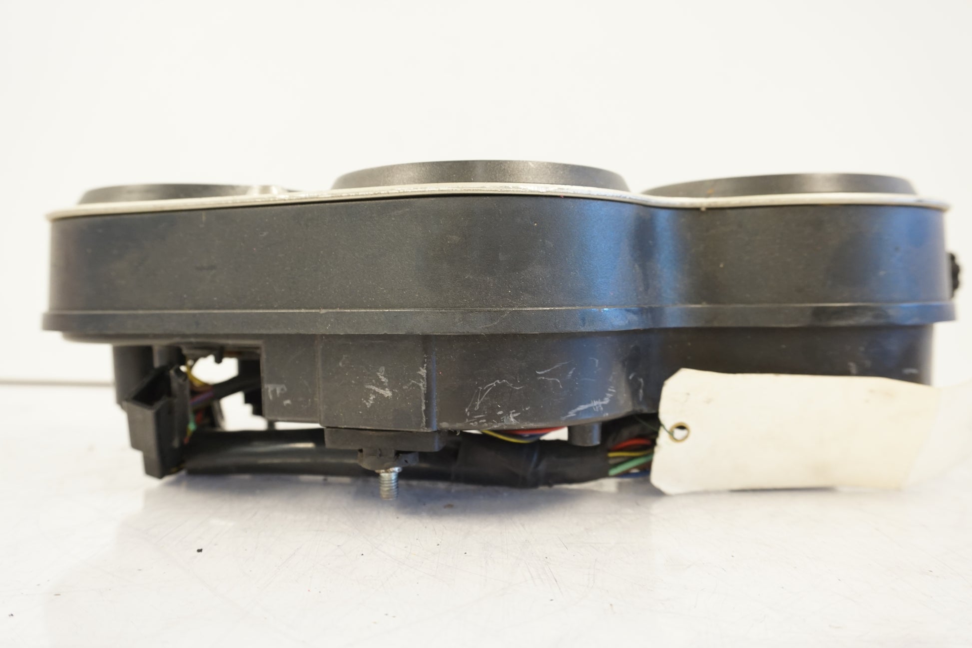 Vänster sida på Instrumentpanel från en Kawasaki ZX-9R -1997 motorcykel.