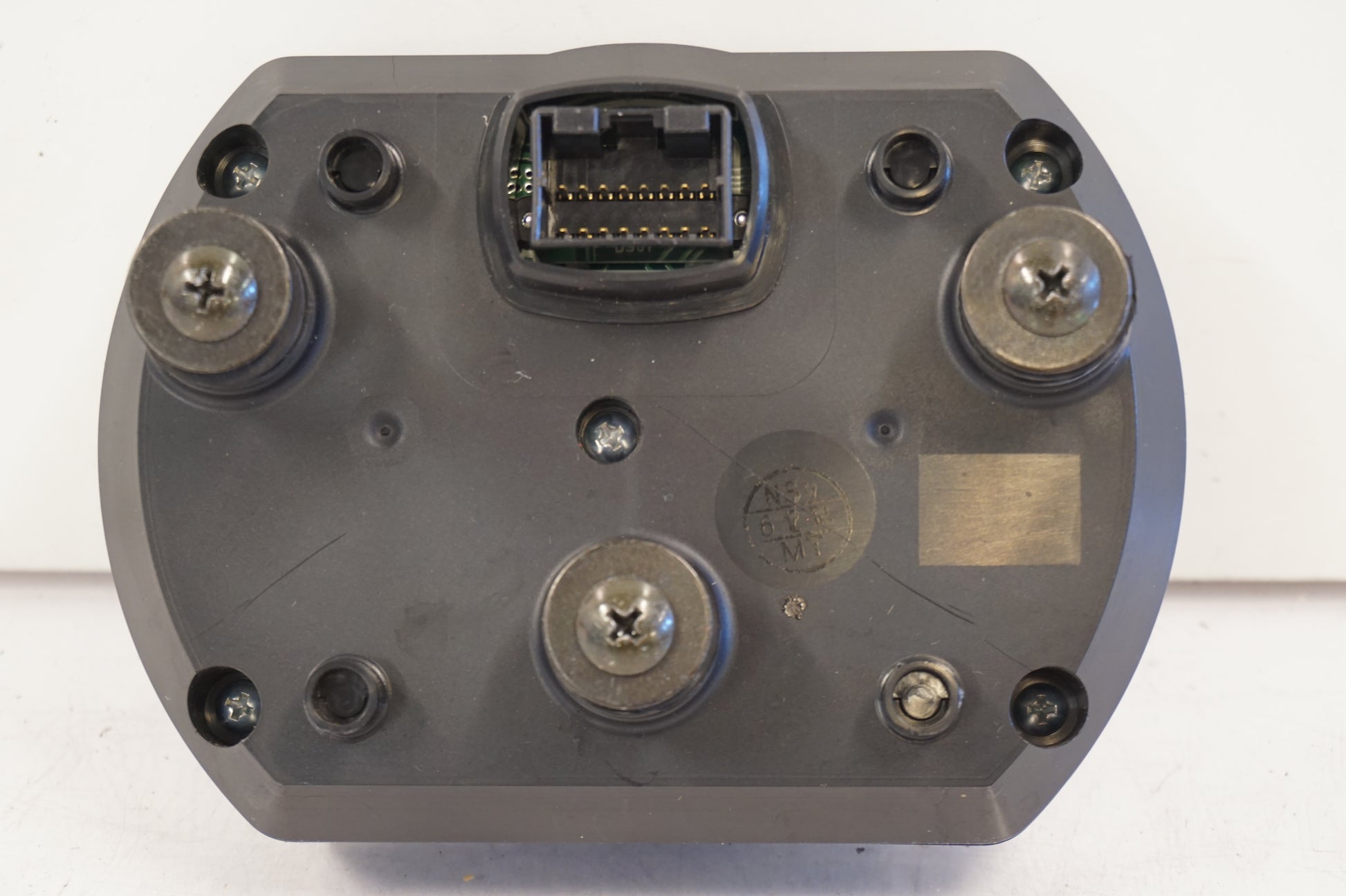 Snett nerifrån på Instrumentpanel från en Kawasaki ZX-10R -2005 motorcykel.