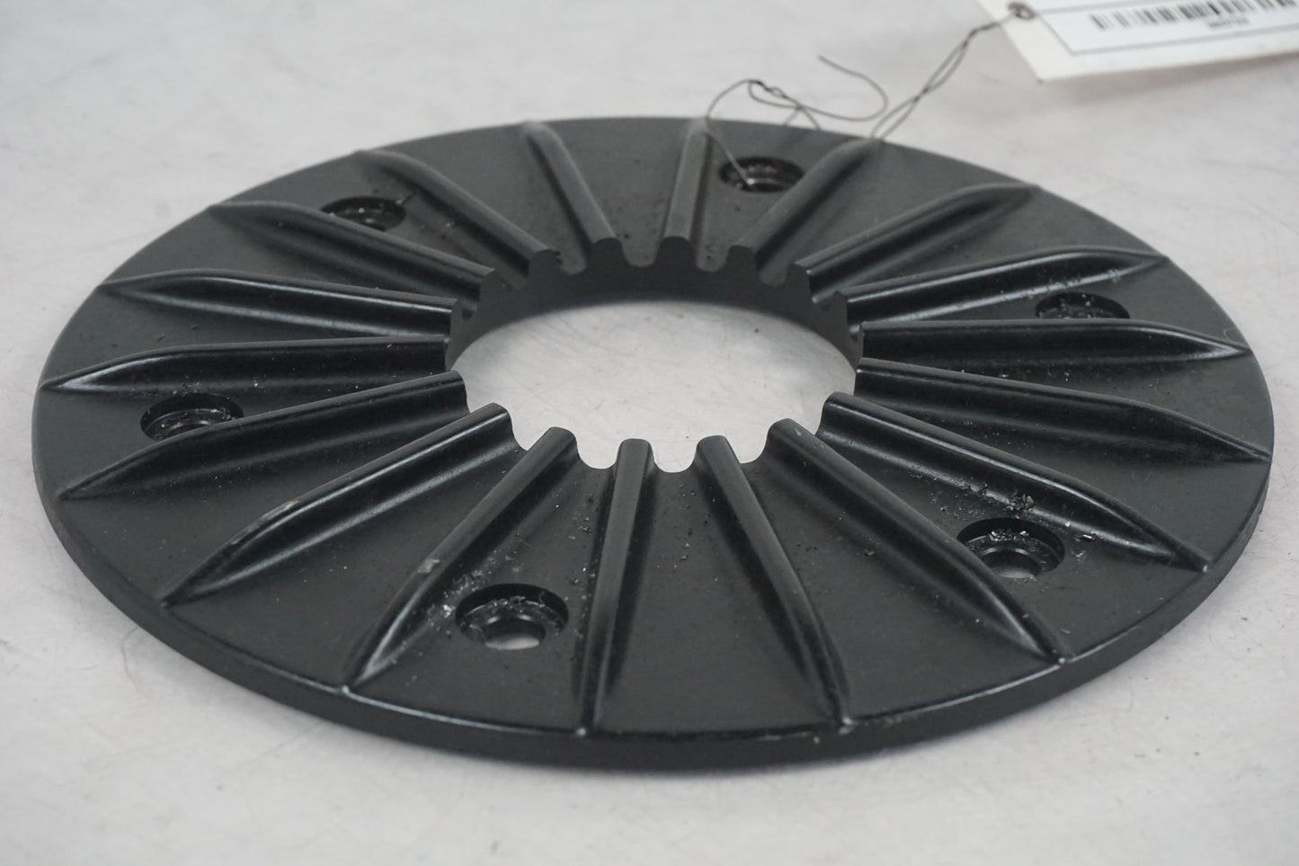 Baksidan på Bromsskivedekor från en Yamaha XV 1700 -2003 motorcykel.