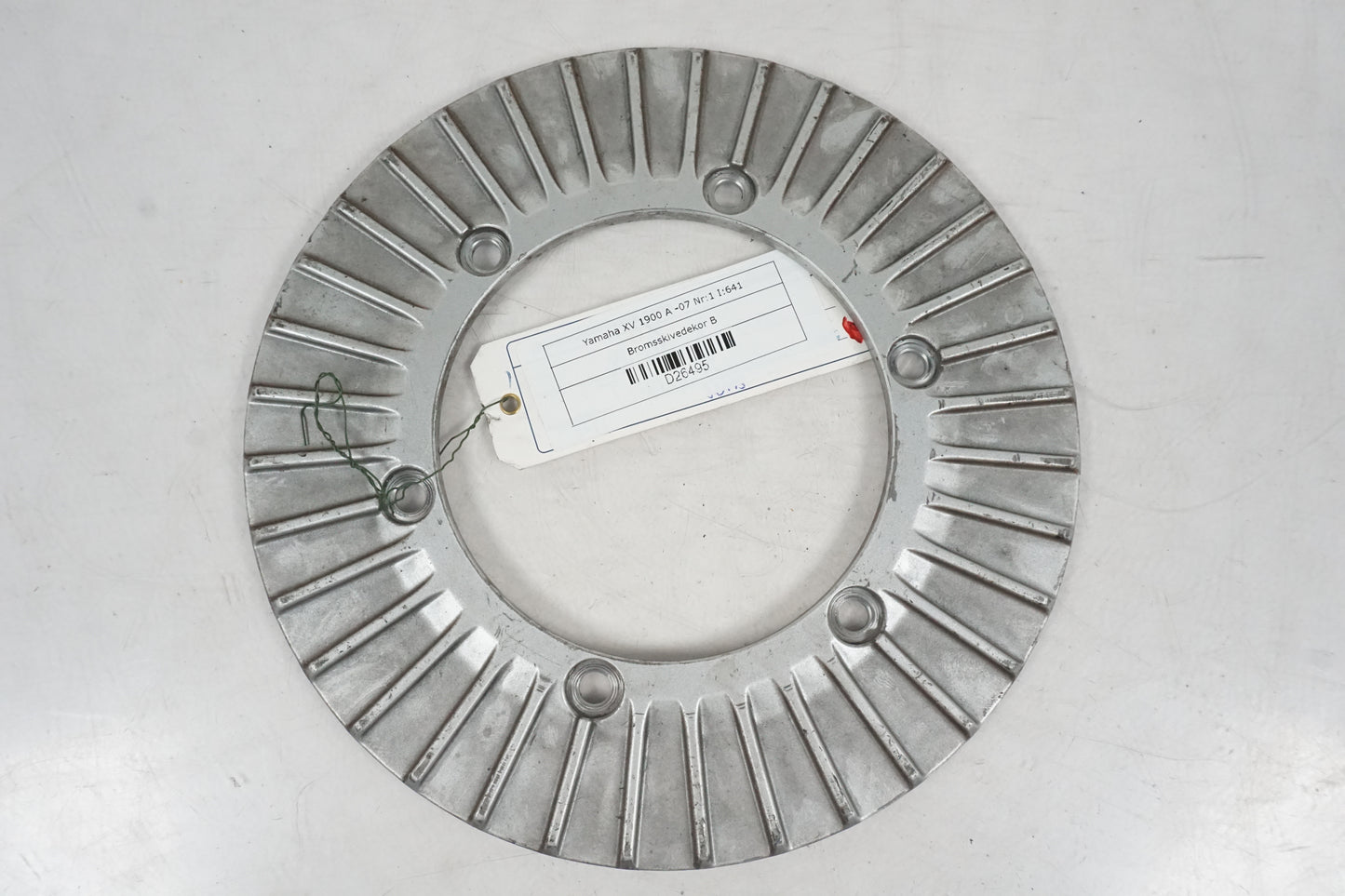 Framsidan på Bromsskivedekor från en Yamaha XV 1900 -2007 motorcykel.