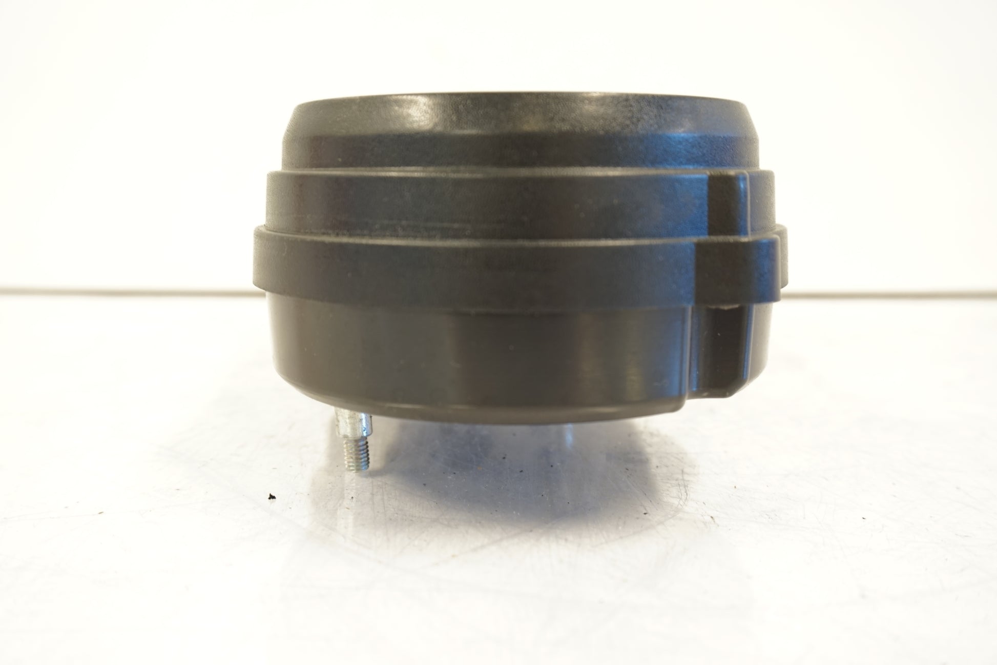 Snett nerifrån på Instrumentpanel från en Kawasaki ER-6F -2007 motorcykel.