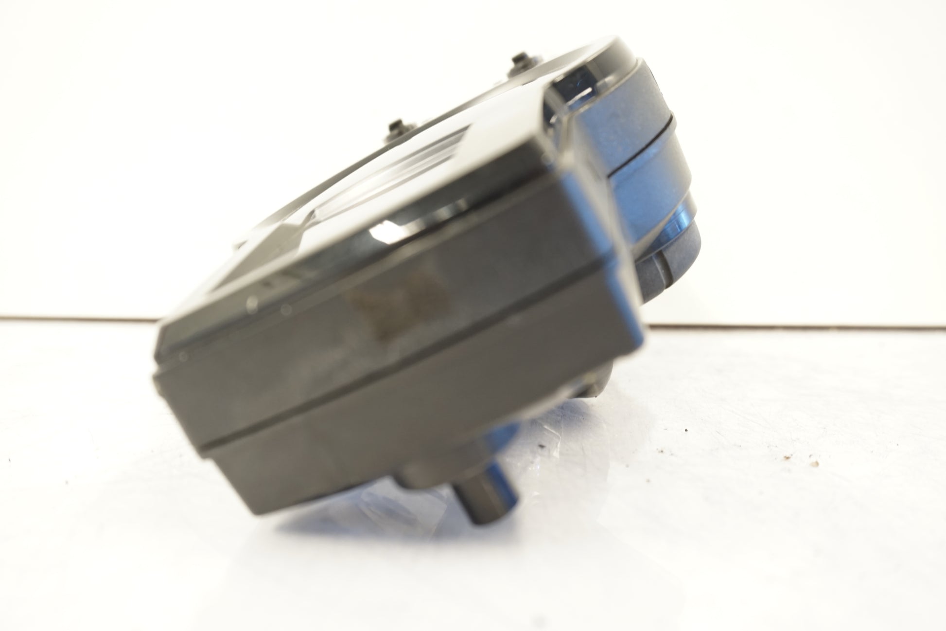 Höger sida på Instrumentpanel från en Kawasaki Versys 650 -2007 motorcykel.